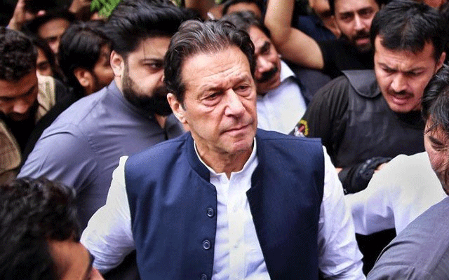 اسلام آباد کی مقامی عدالت نے عمران خان کی بغاوت کے مقدمہ میں عبوری ضمانت میں 13 اکتوبر تک توسیع کر دی