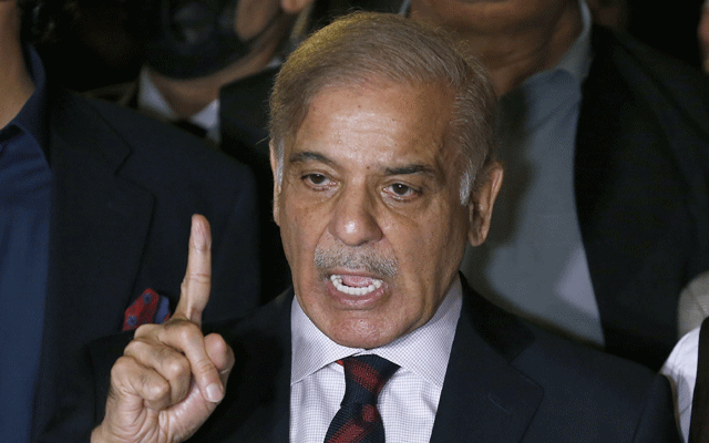 وزیراعظم شہباز شریف نے قومی اداروں کے خلاف عمران خان کی مہم کی شدید الفاظ میں مذمت کر دی۔
