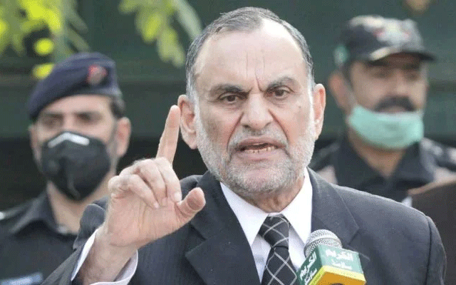 تحریک انصاف کے سینیٹرز اعظم سواتی نے گرفتاری کے دوران برہنہ کر کے تشدد کرنے اور ان کیساتھ ناروا سلوک روا رکھنے پر سپریم کورٹ میں درخواست دائر کر دی