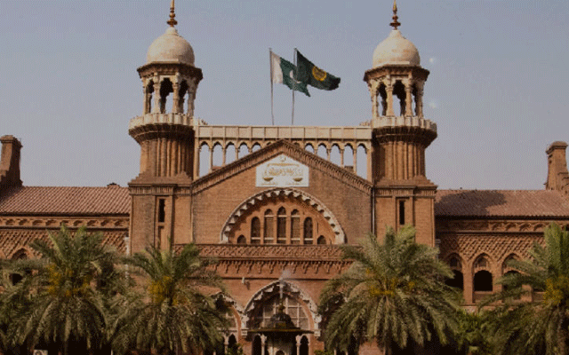 مسلم لیگ نون کے اراکین اسمبلی پر پنجاب اسمبلی کے اجلاس میں پابندی کے خلاف درخواست سماعت کے لئے مقرر کر دی گئی۔ لاہور ہائیکورٹ کے جسٹس شاہد بلال حسن کی سربراہی میں دو رکنی بنچ 31 اکتوبر کو سماعت کرے گا