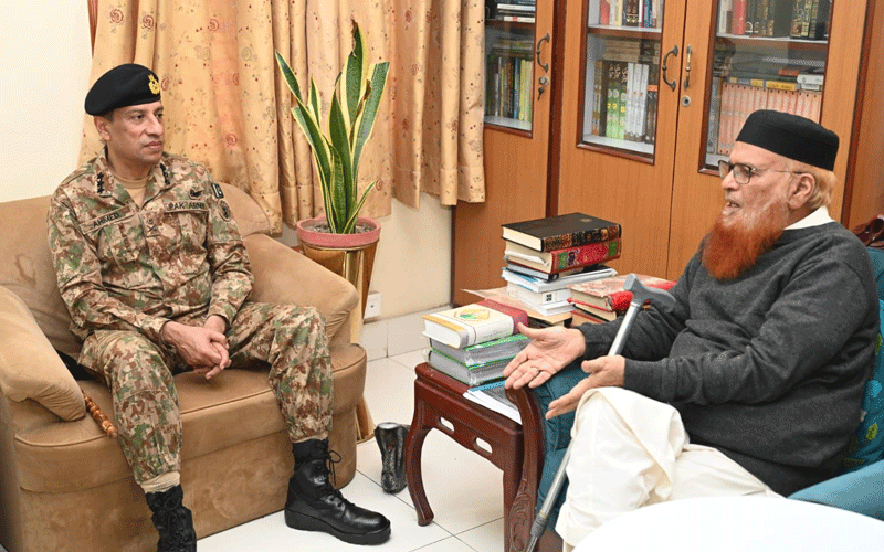 ڈی جی آئی ایس پی آر کا جامعہ دارالعلوم کراچی کا دورہ, پرتپاک استقبال کیا گیا 